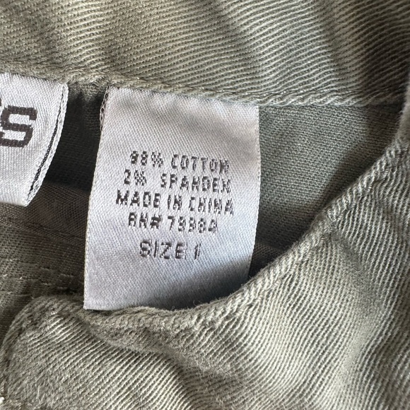 Chico's Green Jean Jacket with Collared Neckline and Relaxed Fit - Picture 7 of 8